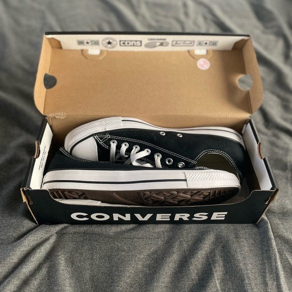 Converse All Star Low Top Black Men's Size-9.5 Women's Size-11.5 - Picture 6 of 7